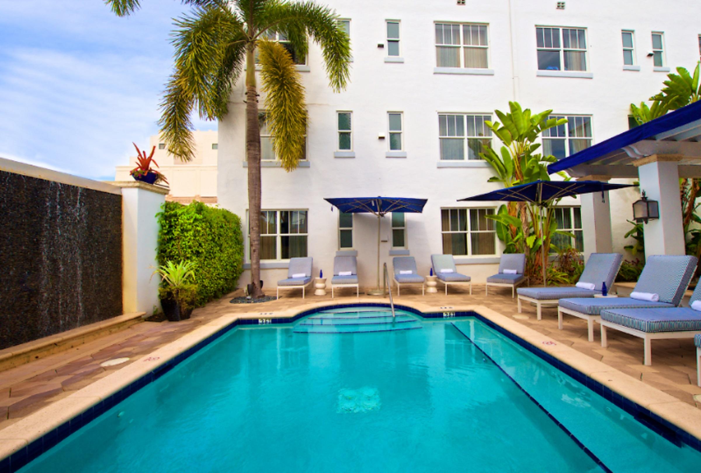 Blue Moon Hotel Miami Beach Exterior photo